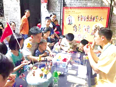 中牟面塑校艳坡在澳门大展风采